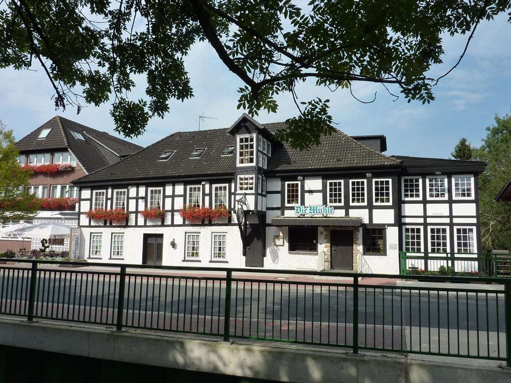 Hotel Akzent Zur Wasserburg - Garni