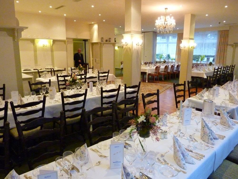 Hotel Akzent Zur Wasserburg - Garni